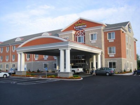 Holiday Inn Express 001